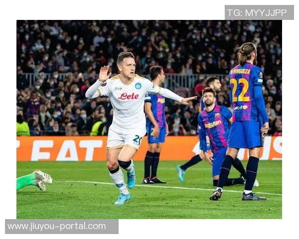 欧联杯精彩对决那不勒斯与曼联战成平局帽子戏法点燃全场激情