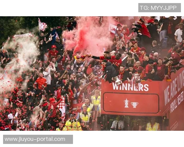 欧联杯激战多特蒙德补时绝杀利物浦全场沸腾瞬间回顾